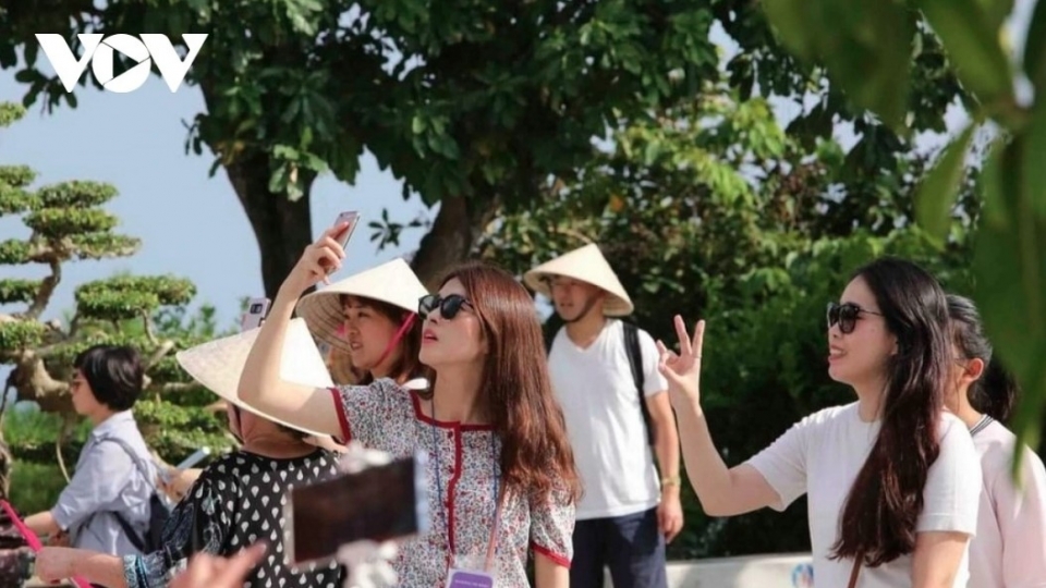 Vietnam welcomes nearly 17.6 million foreign tourists in 2024